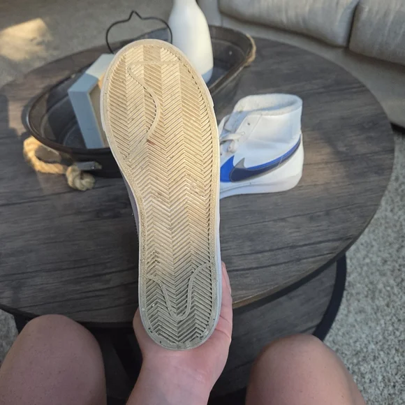 Nike White and Blue High-Top Sneakers - Picture 7 of 8